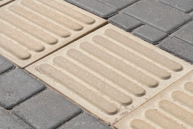 Apartamente și Case 47 Cum alegi plăcile ceramice antiderapante pentru exterior