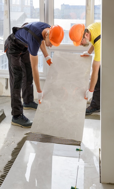 Cum să integrezi plăcile ceramice în proiecte de renovare durabile